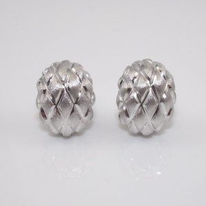 18K White Gold Brushed Clip On Earrings